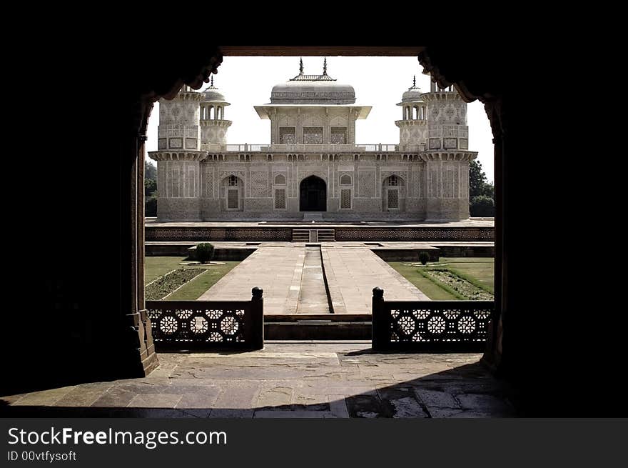 Window to Itmad-Ul-Daulah