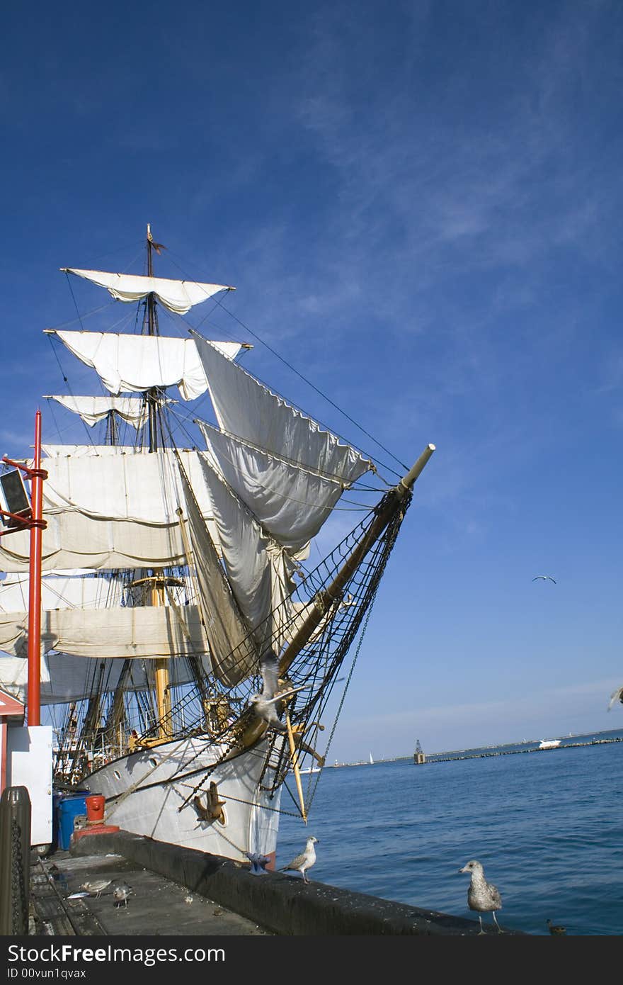 Ship seen in Chicago