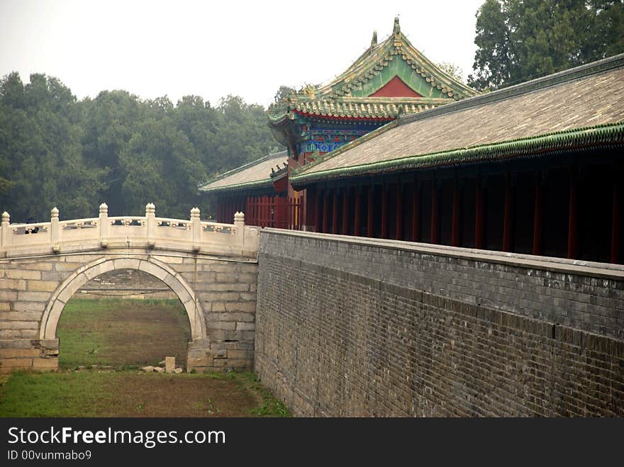 About 2km southeast of the Forbidden City towers Tian Tan, or the Temple of Heaven, where dynastic rulers in China used to worship the heaven. The temple plus subsidiary buildings and a surrounding garden covers an area five times the size of the Forbidden City. As Chinese emperors called themselves Tianzi, or the son of heaven, they had to cede supremacy to the heaven in terms of abiding.