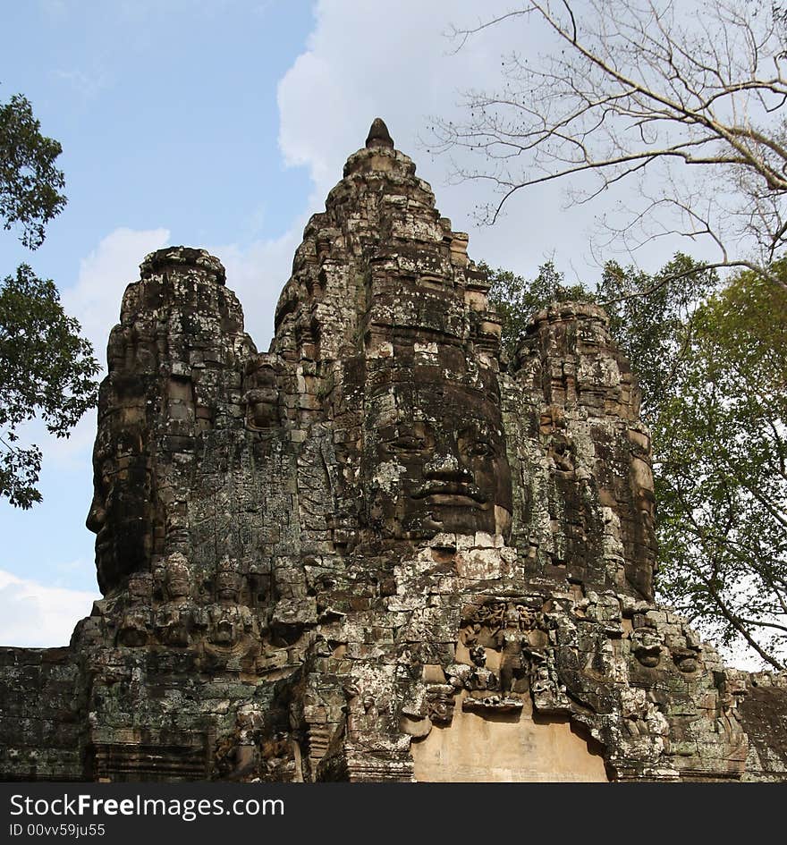 Victory gate agkor wat complex cambodia