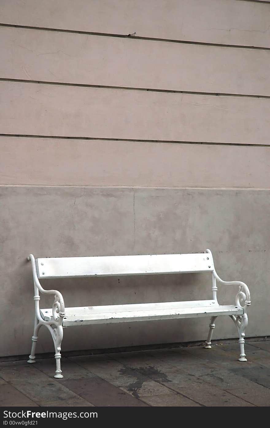 White bench 01