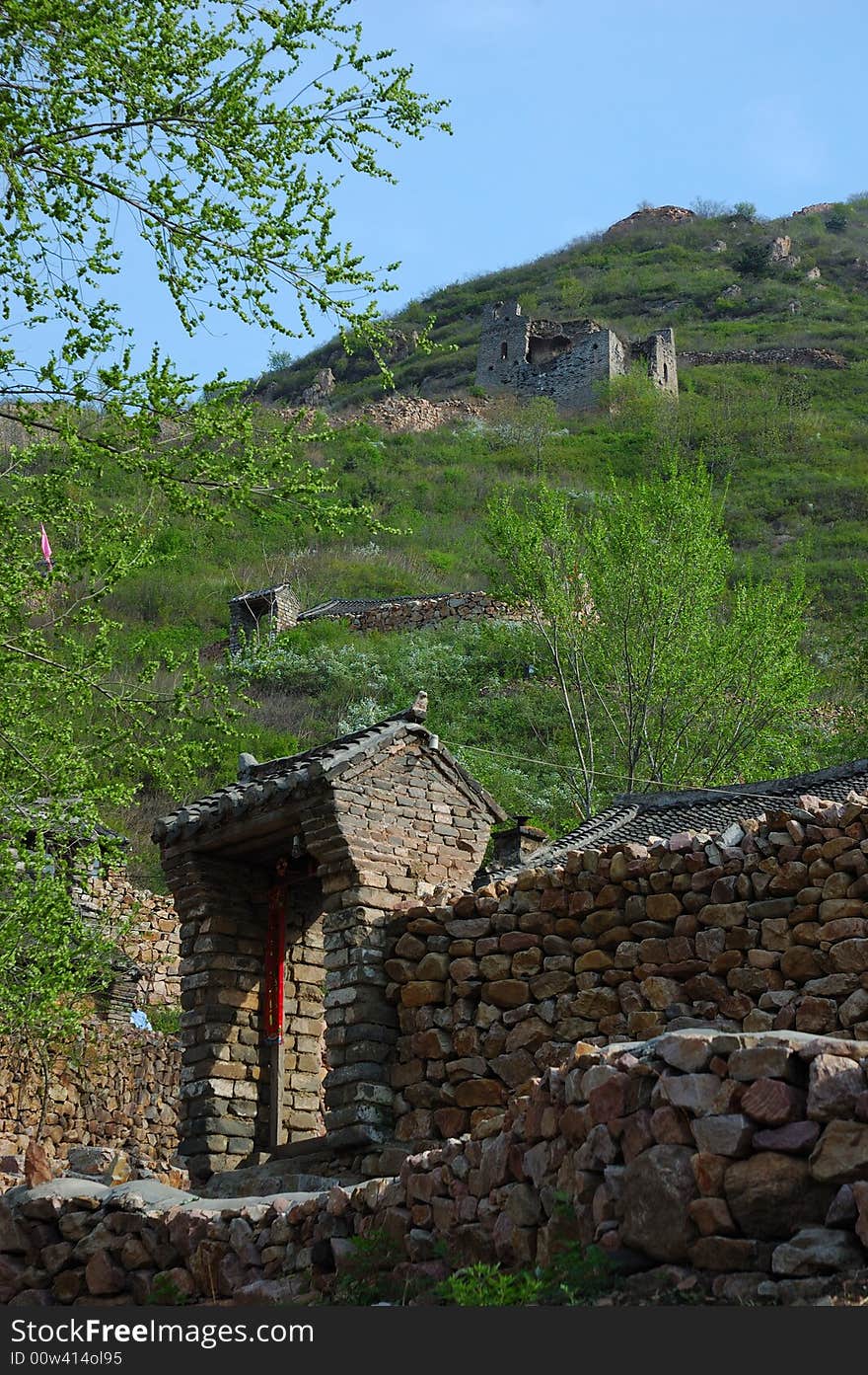 Great Wall and farmhouse