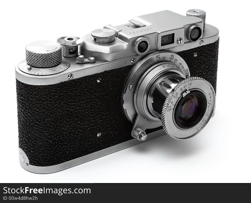 Old vintage rangefinder camera over white with clipping path