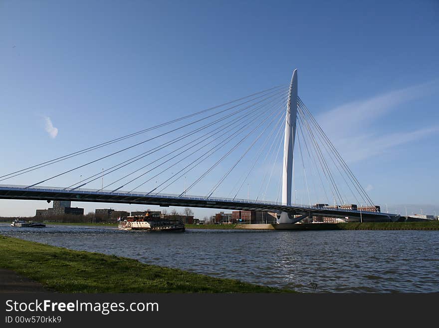 Prins Clausbrug, Utrecht, Nederlands
a modern long bridge with a oblique standing point, as you can see, very beautiful. Prins Clausbrug, Utrecht, Nederlands
a modern long bridge with a oblique standing point, as you can see, very beautiful