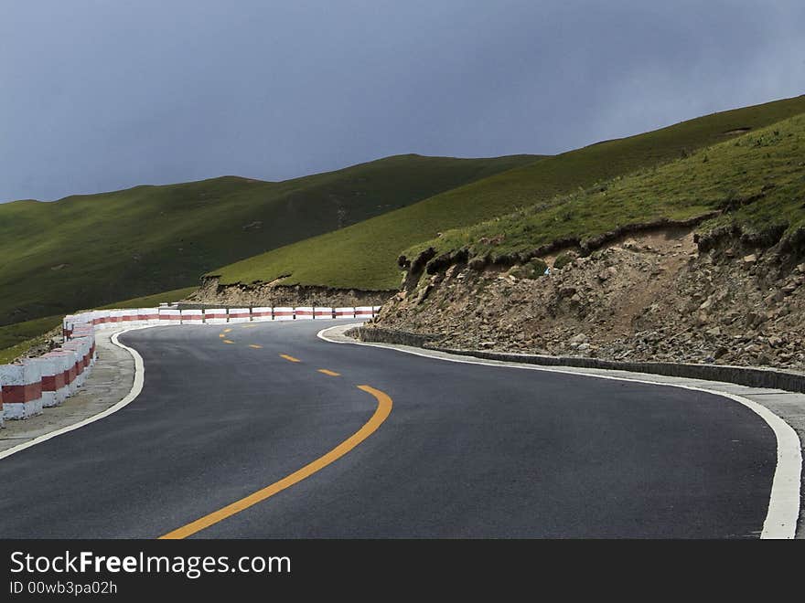 Tibetan Mountainroad