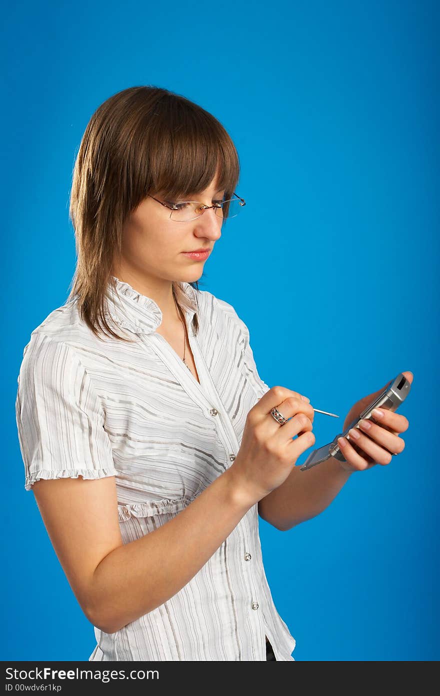 Business woman using a pda