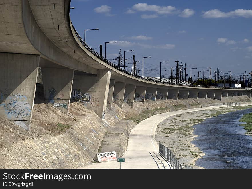 This shows the west- entry of vienna and the channel. This shows the west- entry of vienna and the channel