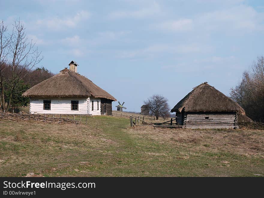 Old White Loghouse Thatched, Museum