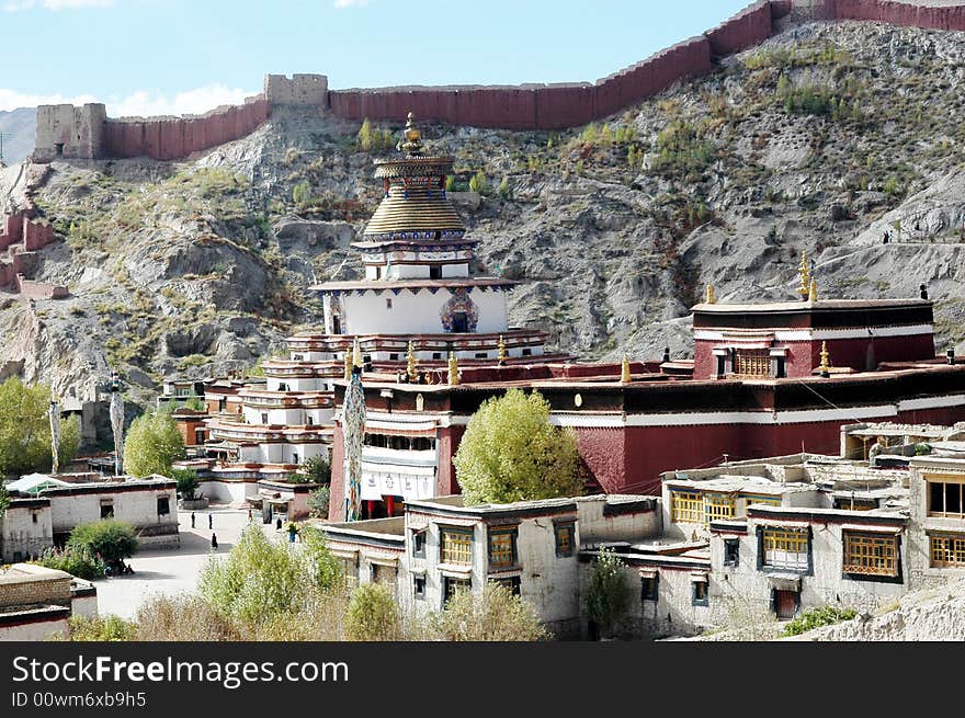 A Tibetan Lama Temple on a hill in Jiangzi,Shigatse,Tibet,china。. A Tibetan Lama Temple on a hill in Jiangzi,Shigatse,Tibet,china。