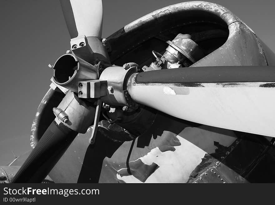 Propeller and engine from a ww2 era aircraft