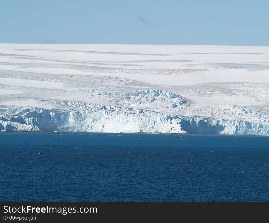 A view of the Neumaier Glacier from the Nuemaier Channel