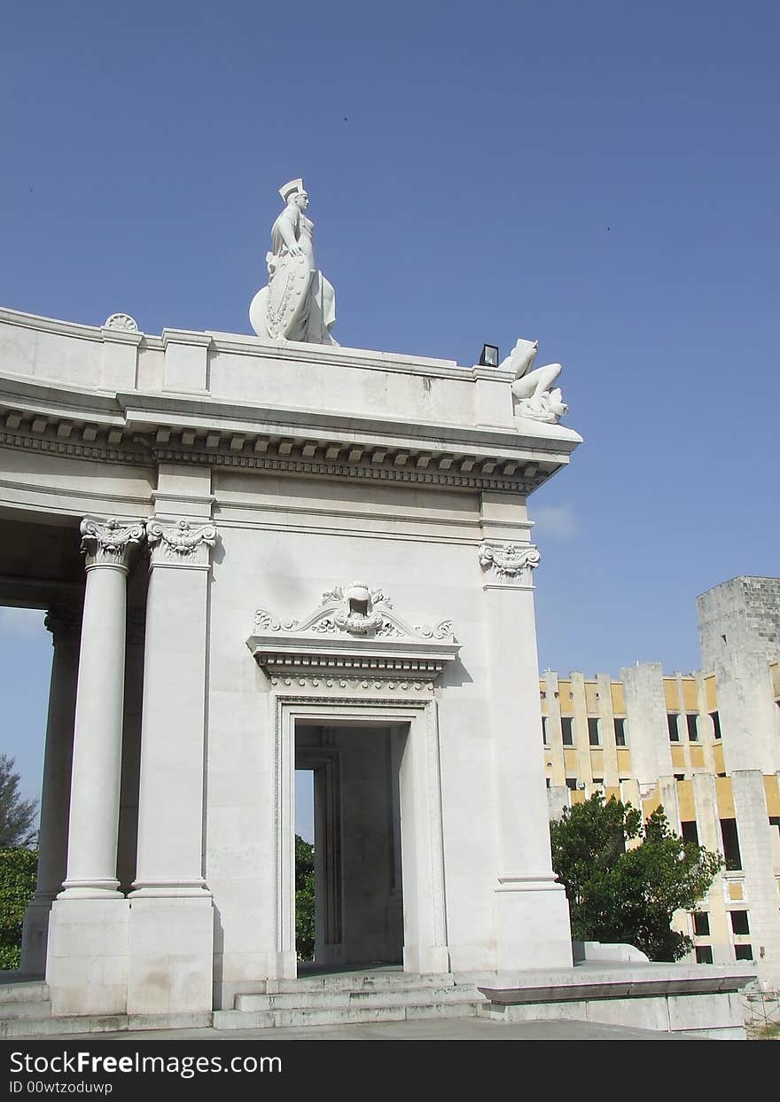 Memorial monument