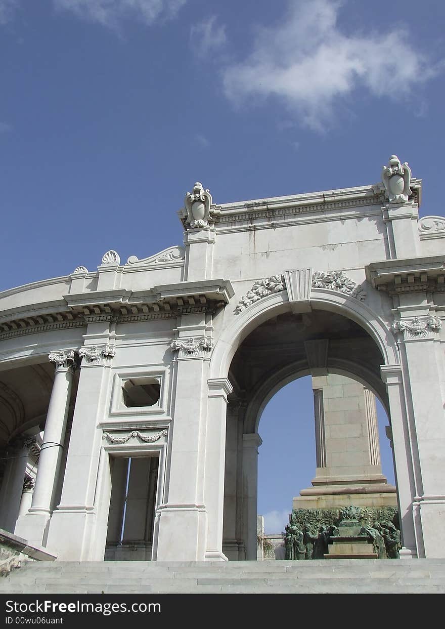 Arch of a memorial monument