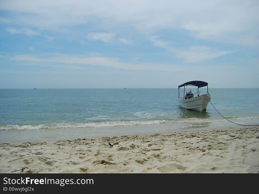 BOAT ON BEACH