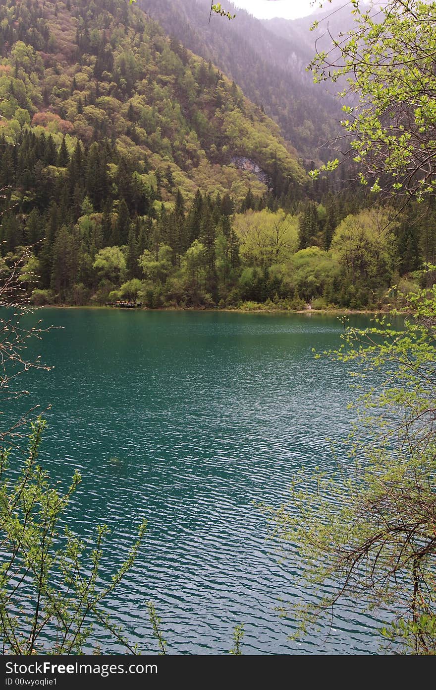 Beautiful lake in jiuzhaigou valley secnic，whitch was listed into the World Natural Heritage Catalog in 1992