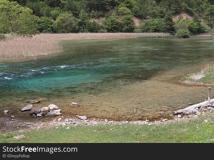 Lake in jiuzhaigou valley secnic