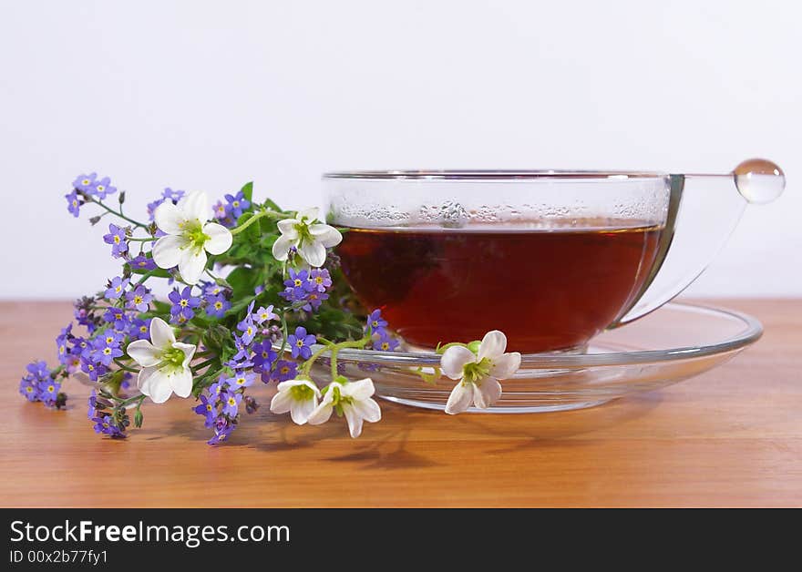 Black tea and flowers