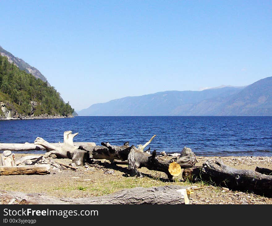 Mountain Altai, Teletckoe Lake