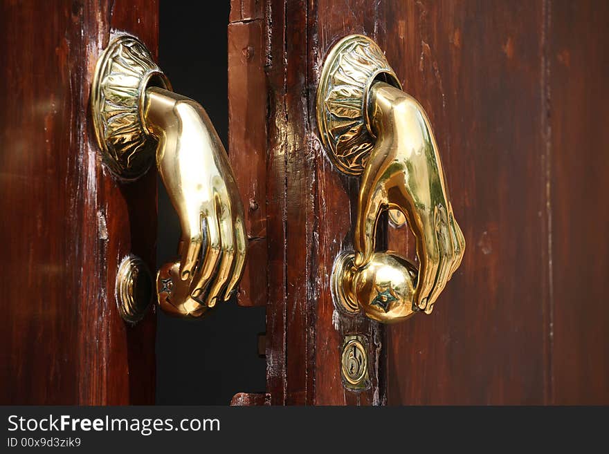 Door handle/knocker