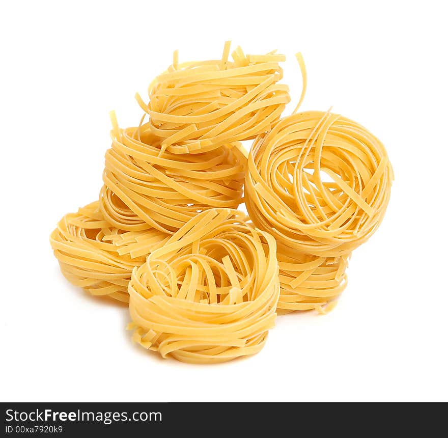 Uncooked macaroni