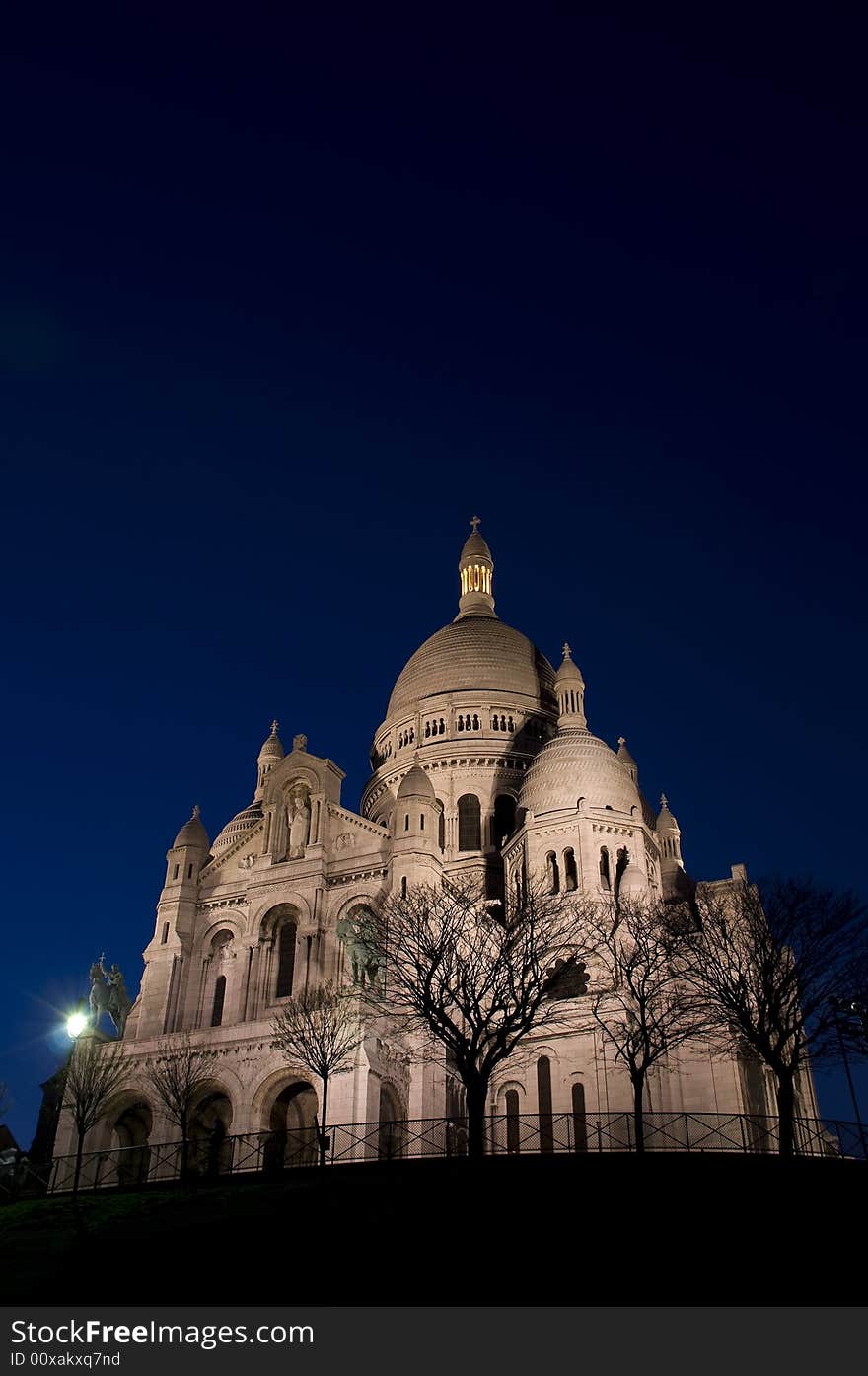 The famous church of sacre coeur in the night, Paris. The famous church of sacre coeur in the night, Paris