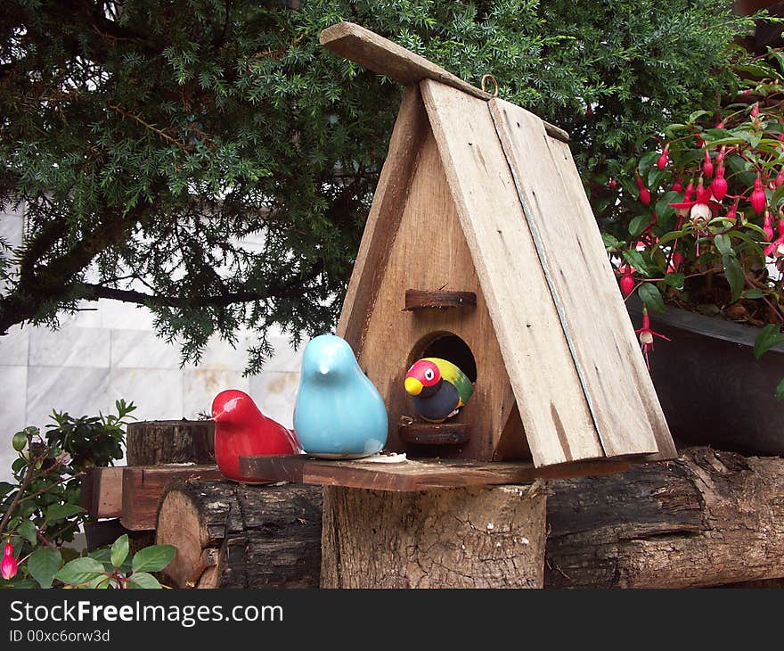 Birds house easy design in wood