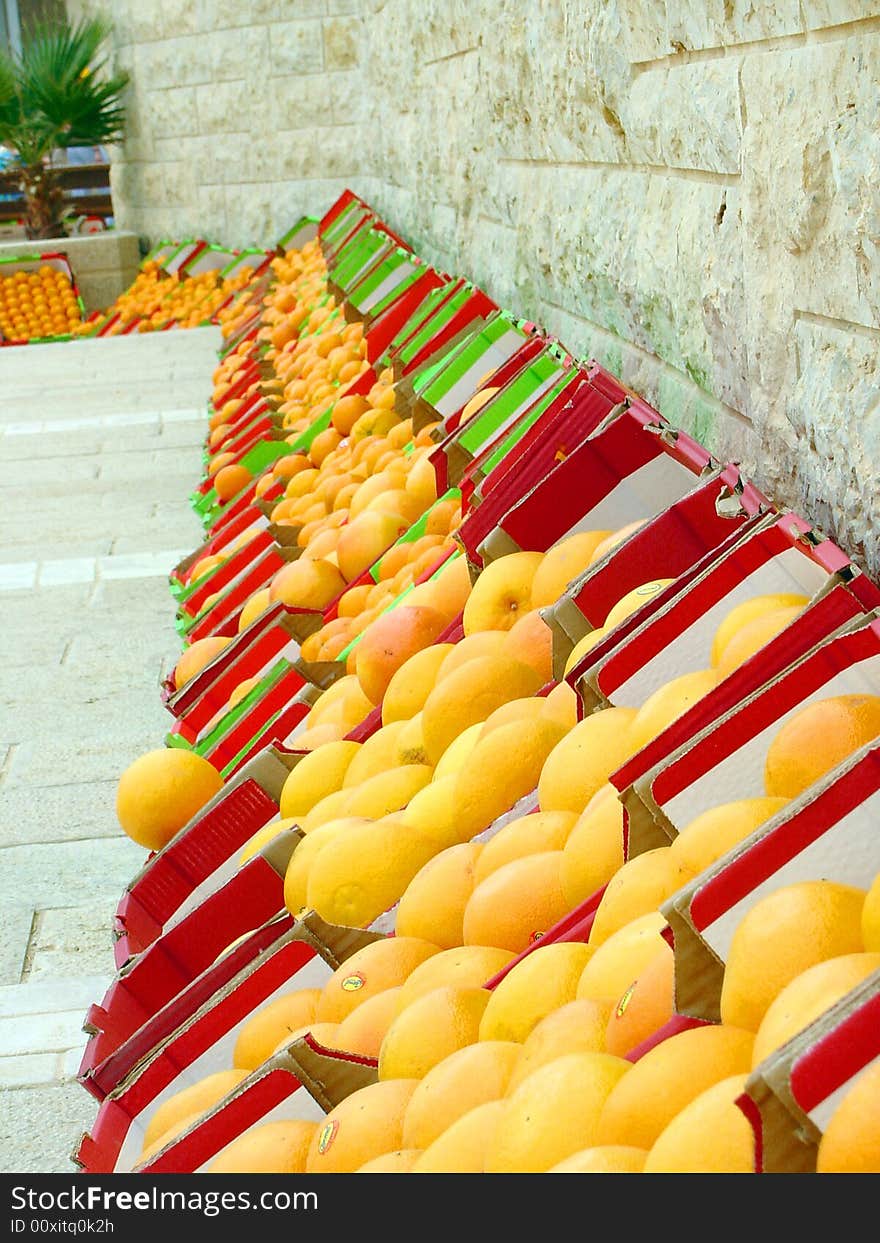 Many oranges on the market