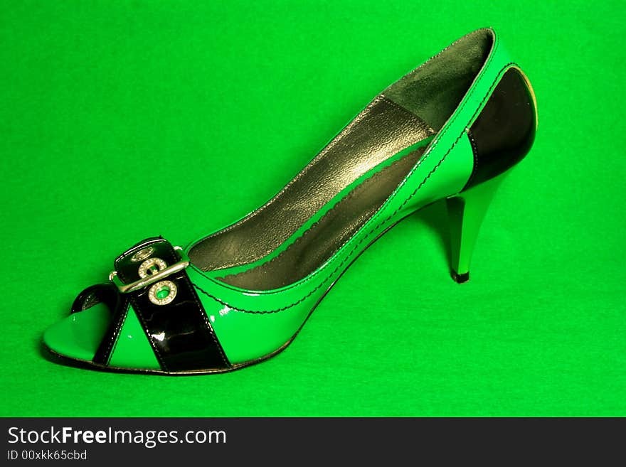 Green High-heeled Shoe