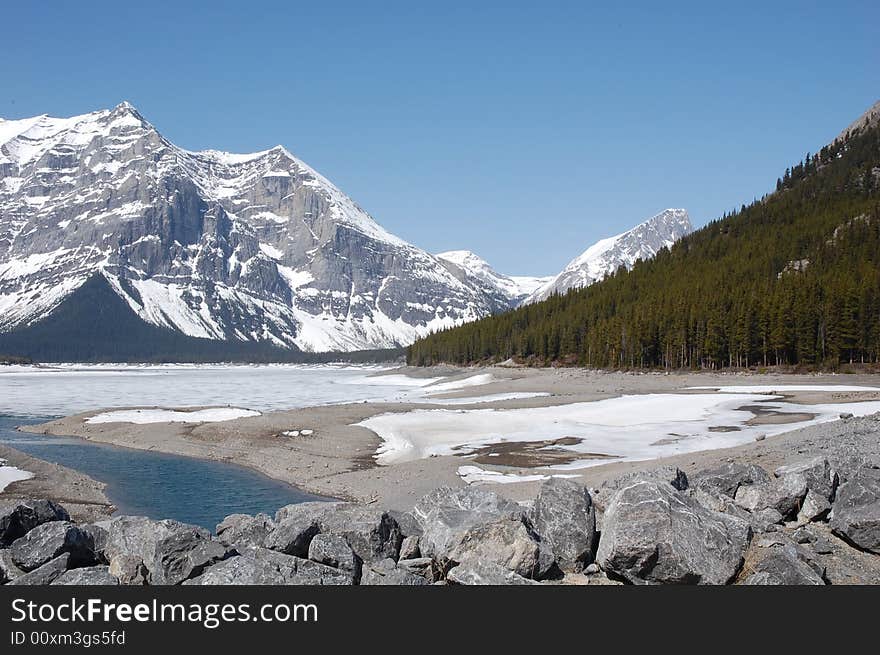 Alpine lake and mountain