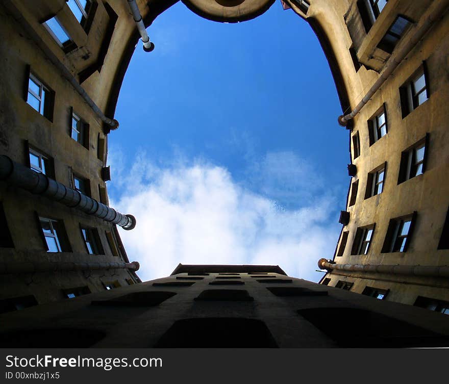 Saint-Petersburg's road skyward. Saint-Petersburg's road skyward