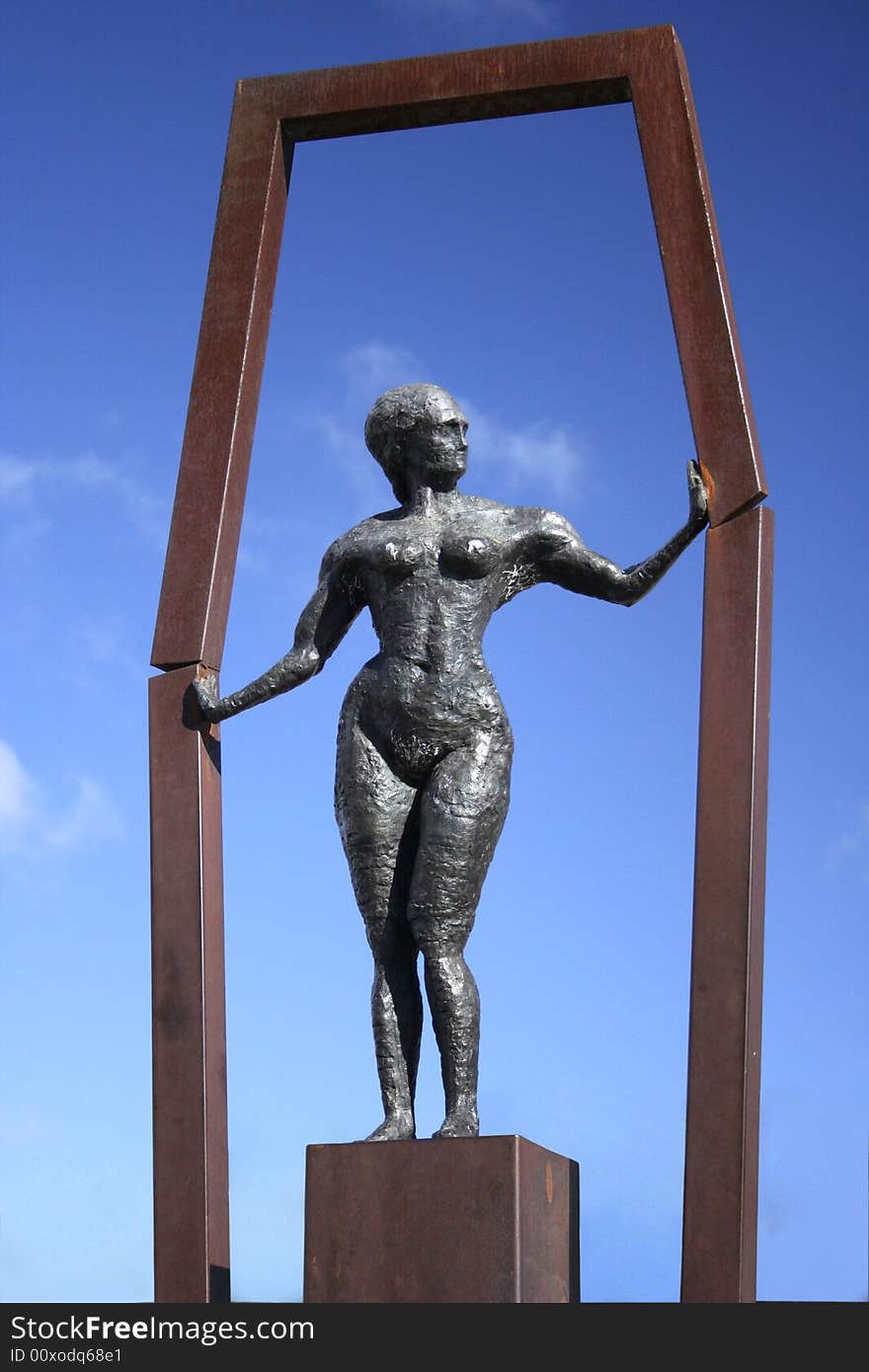 STATUE OF WOMAN. GRAN CANARIA