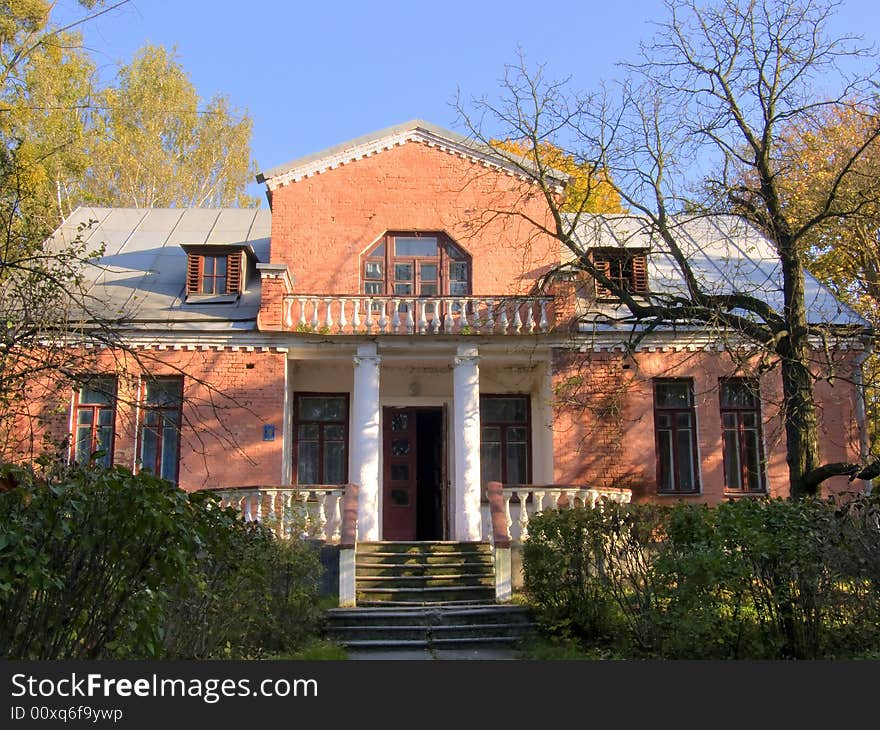 This building stands in our house of writers. This building stands in our house of writers