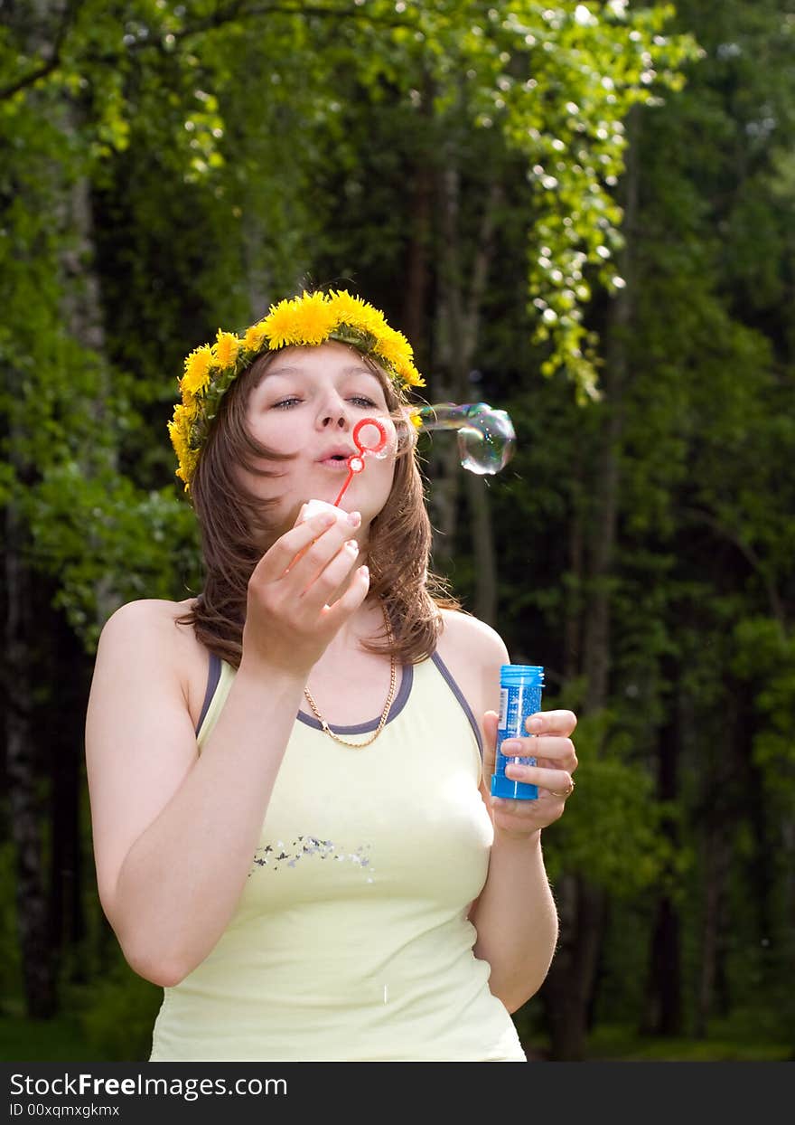 Girl with bubble and diadem