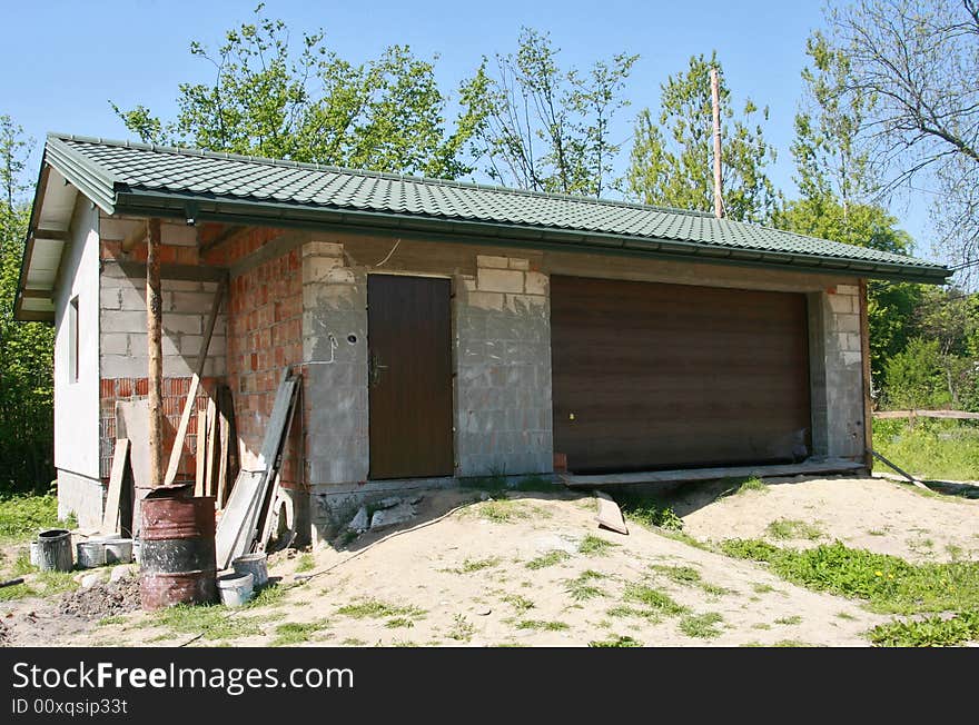 Construction of the standalone garage. Construction of the standalone garage