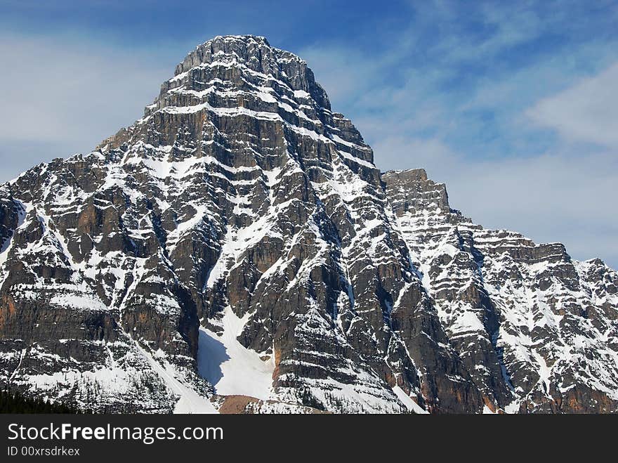 Snow mountain peaks near Bow lake