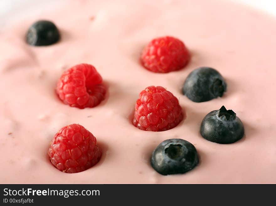 Blueberry and raspberrys with yoghurt.