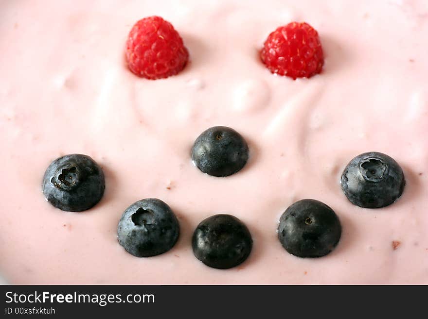 Blueberry and raspberrys with yoghurt.