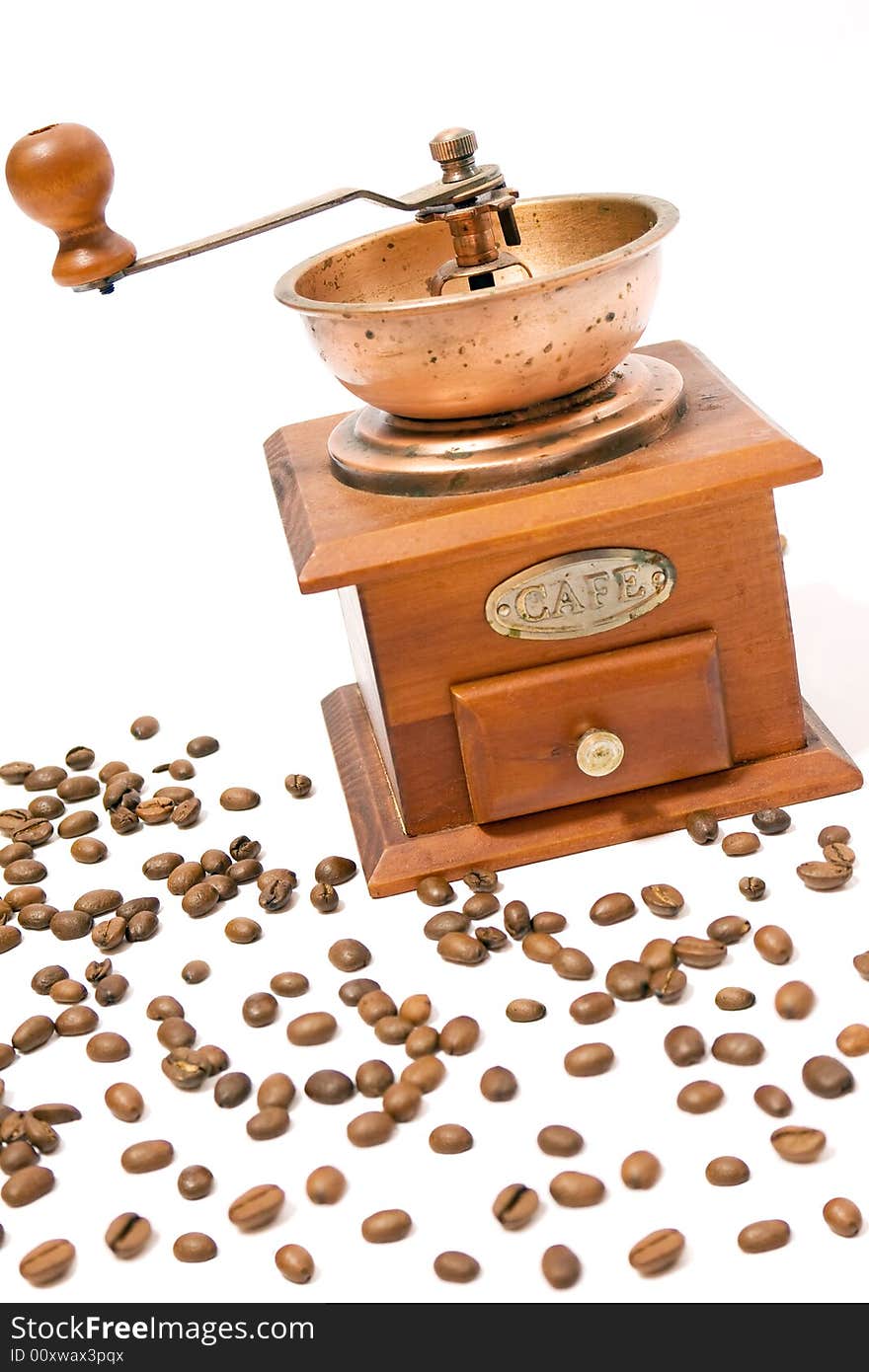 Coffee grain and coffee mill