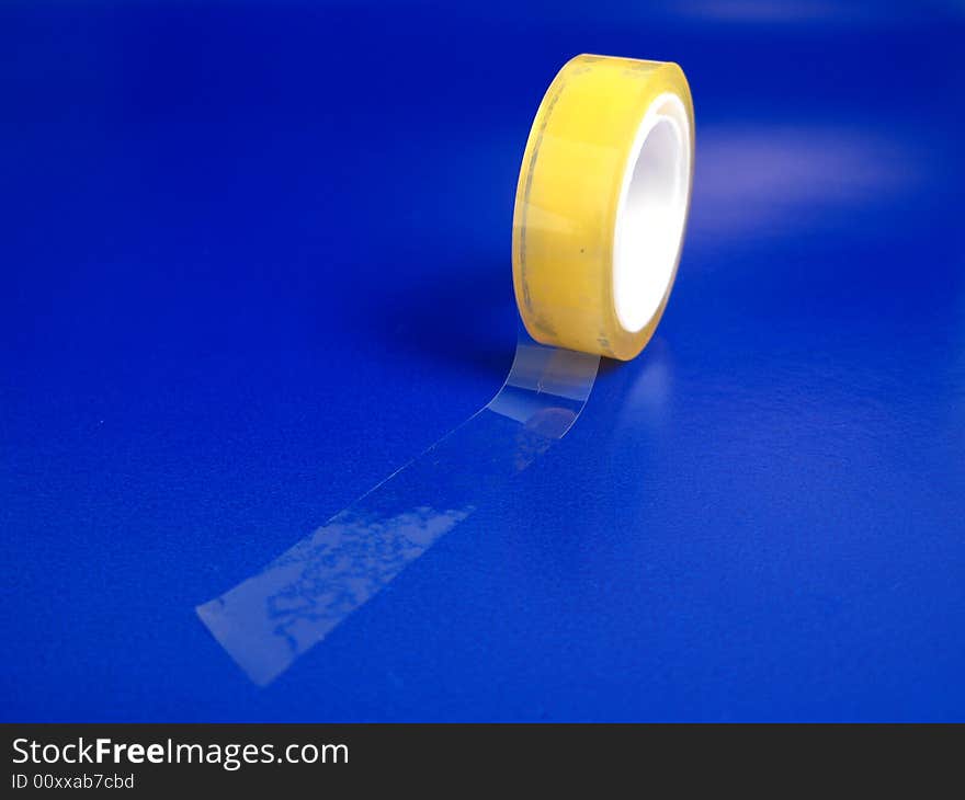 Adhesive tape roll