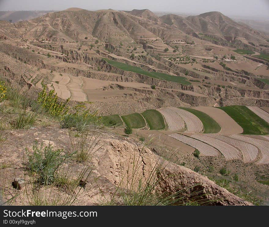 China the west live in the mountains