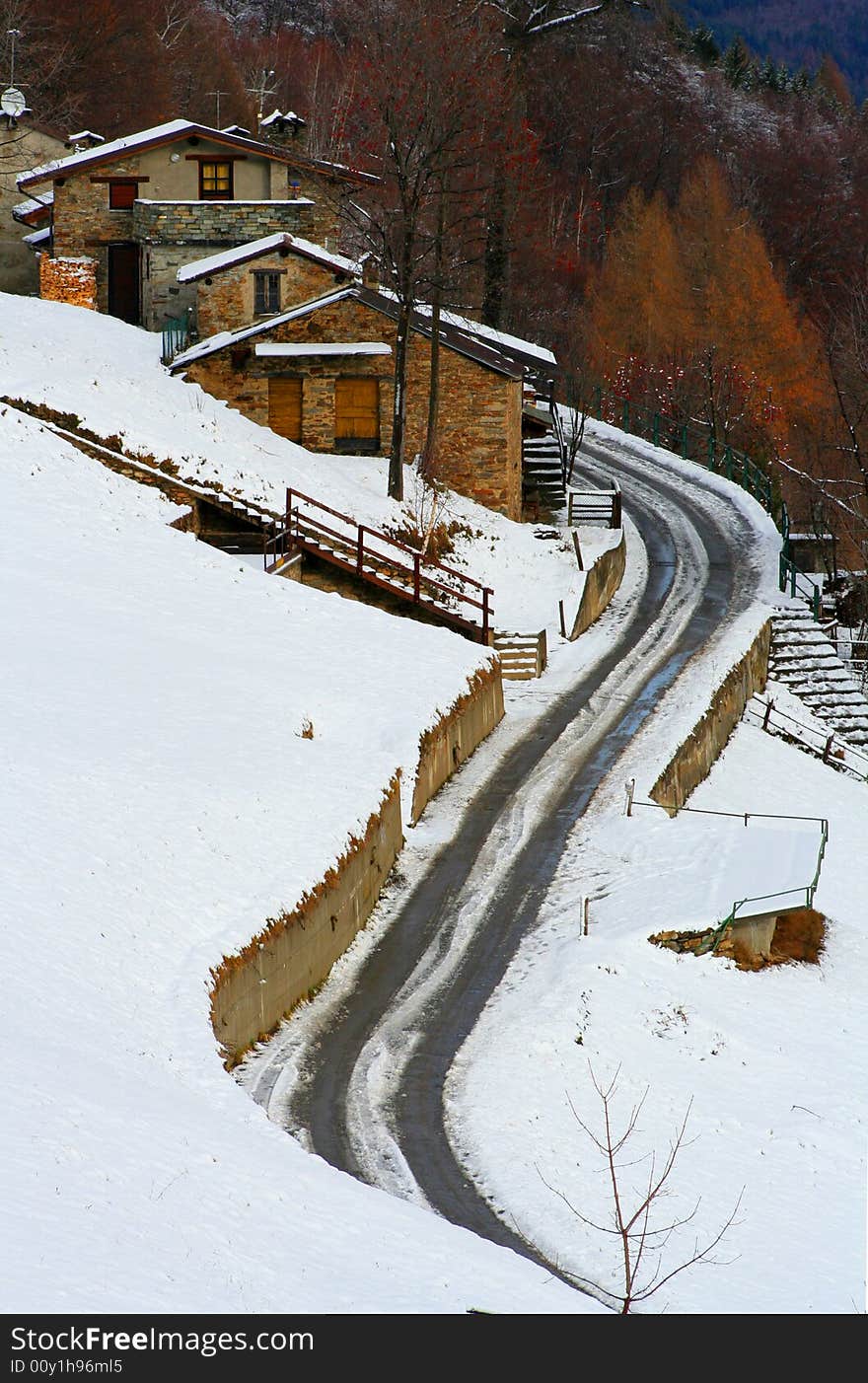 Small village of montagana with snow. Small village of montagana with snow