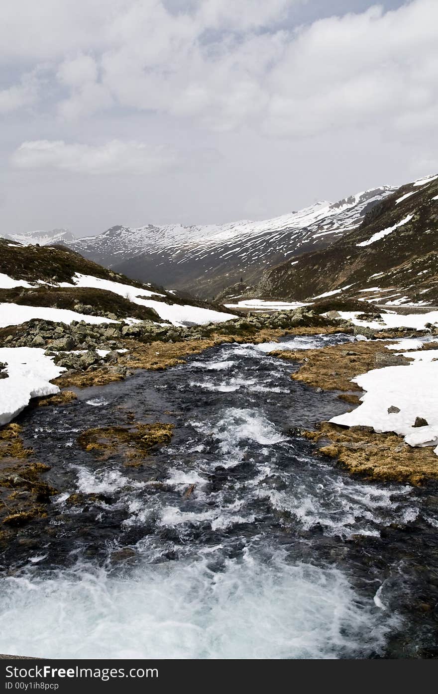 Small River near the top of Flueela. Small River near the top of Flueela