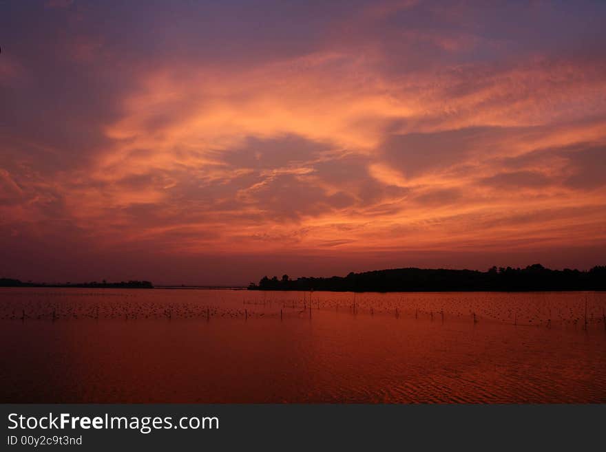 It is beautiful afterglow in poyang lake