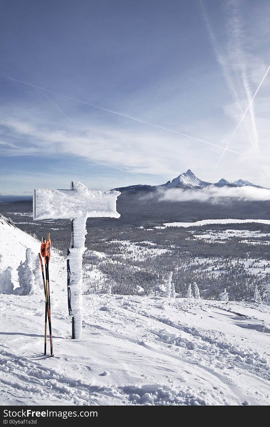 Trial marker on the summit of Santiam Pass, Oregon. Trial marker on the summit of Santiam Pass, Oregon