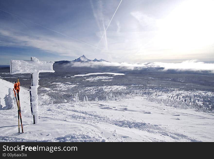 Santiam Pass Ski Sign