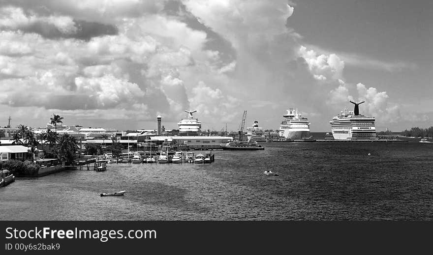 Nassau Town Port