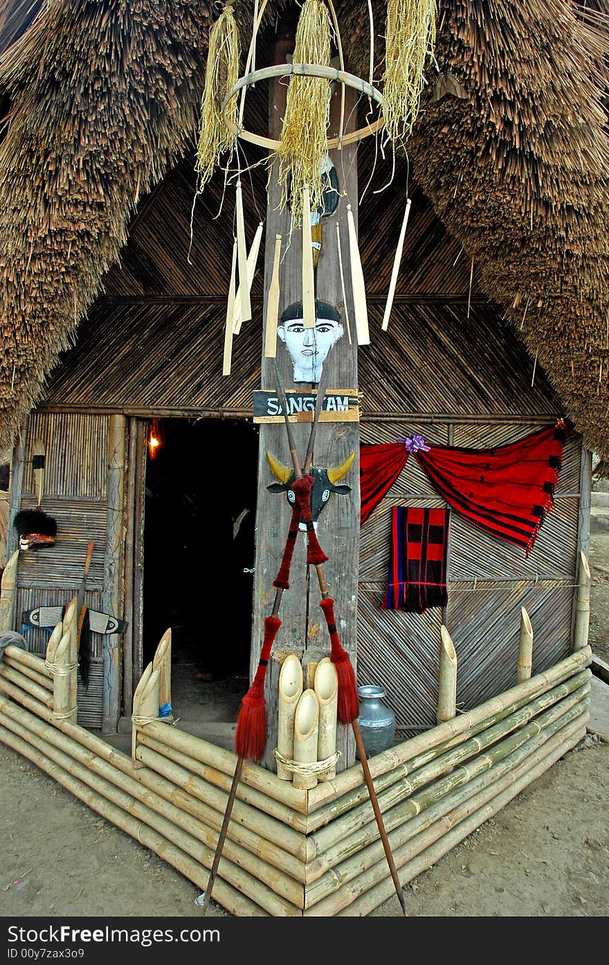 Partial view of a hut.