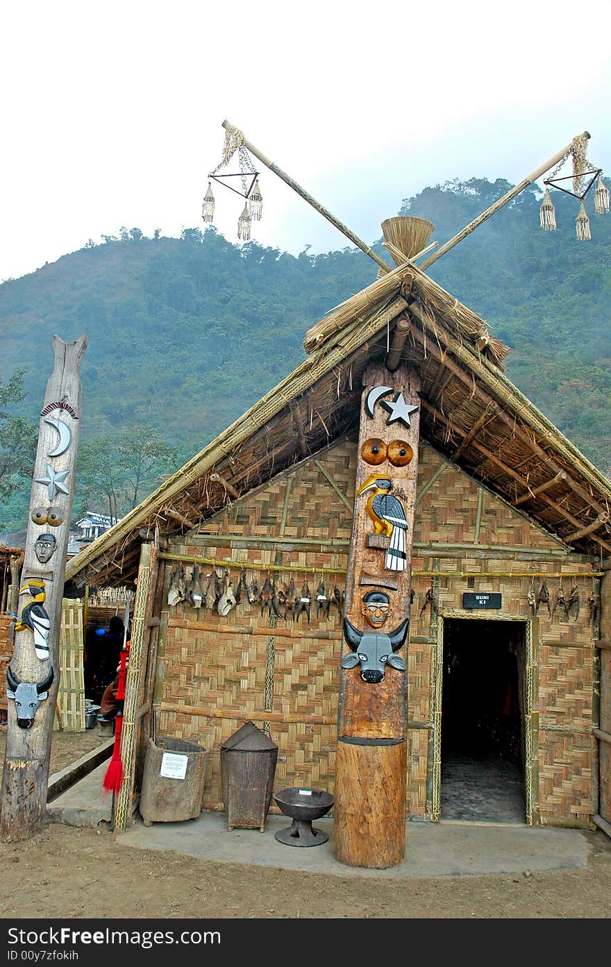 Partial view of a hut.