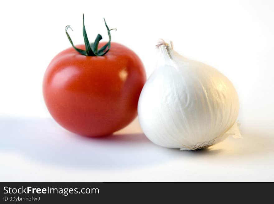 White onion and red tomato