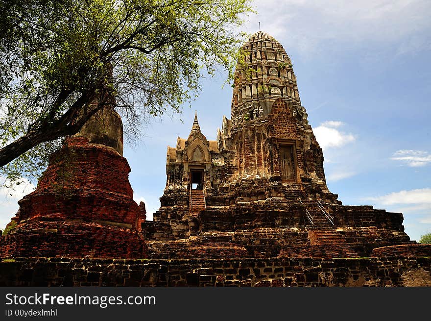 Thailand Ayutthaya Wat Ratburana or Ratchaburana